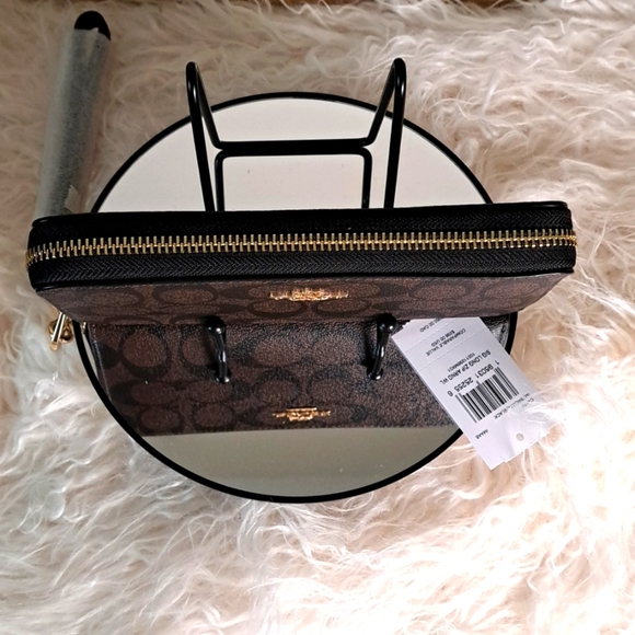 Coach NWTs Long Zip Around Wallet In Signature Canvas - Picture 8 of 8